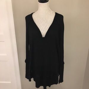 FREE PEOPLE Flowy Black Long Sleeve Tunic